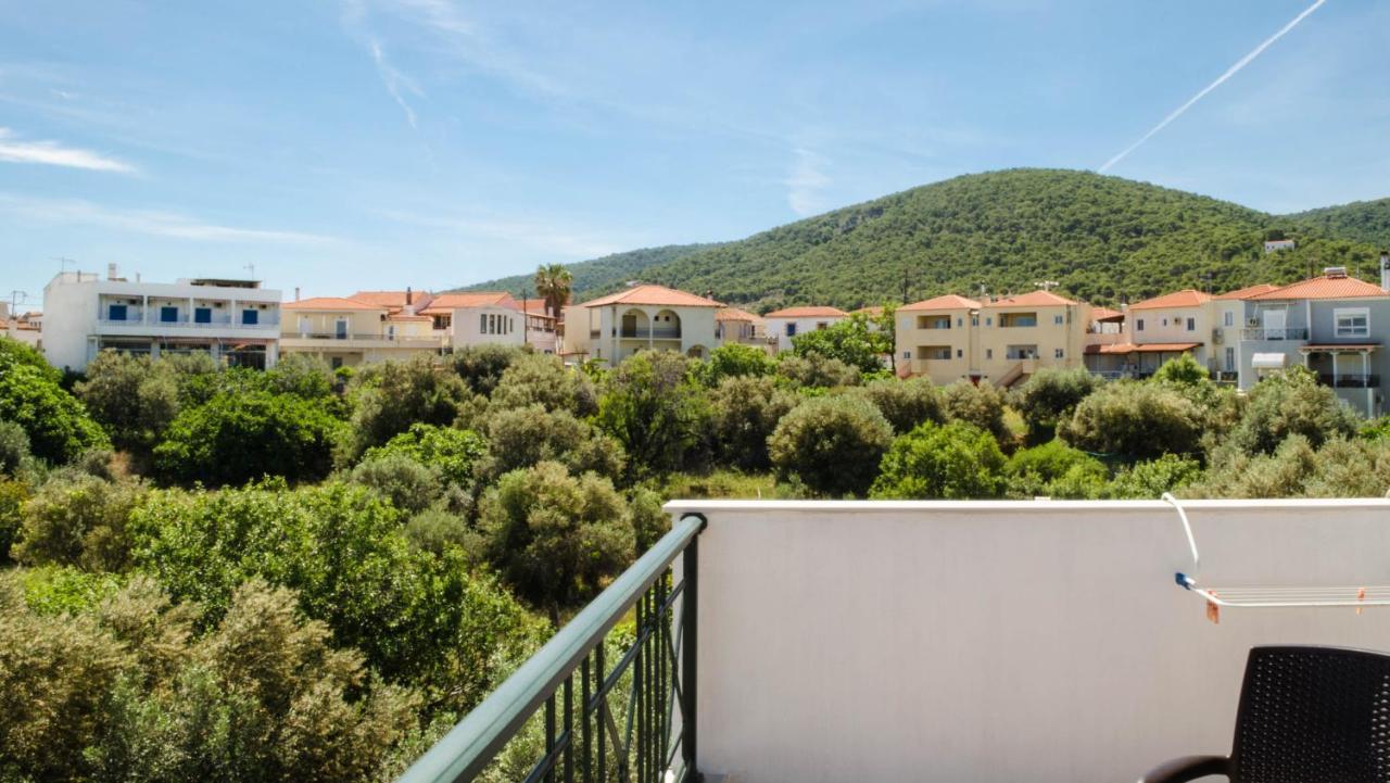 Irides Apartments Megalochori  Εξωτερικό φωτογραφία