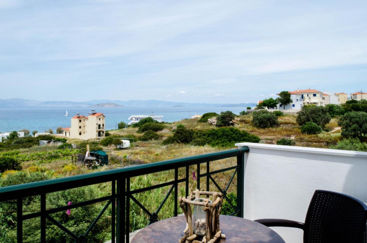 Irides Apartments Megalochori  Εξωτερικό φωτογραφία