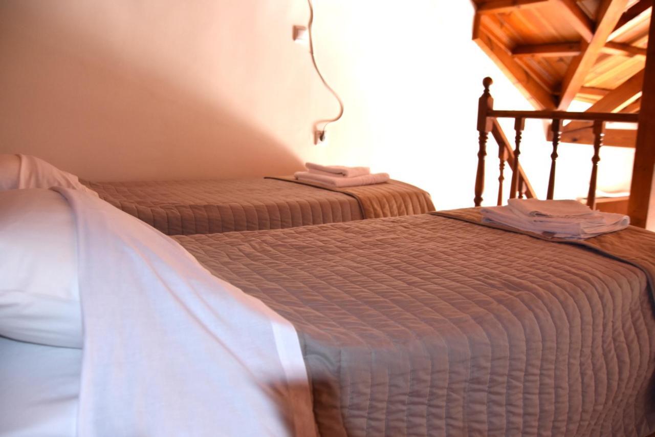 Irides Apartments Megalochori  Εξωτερικό φωτογραφία