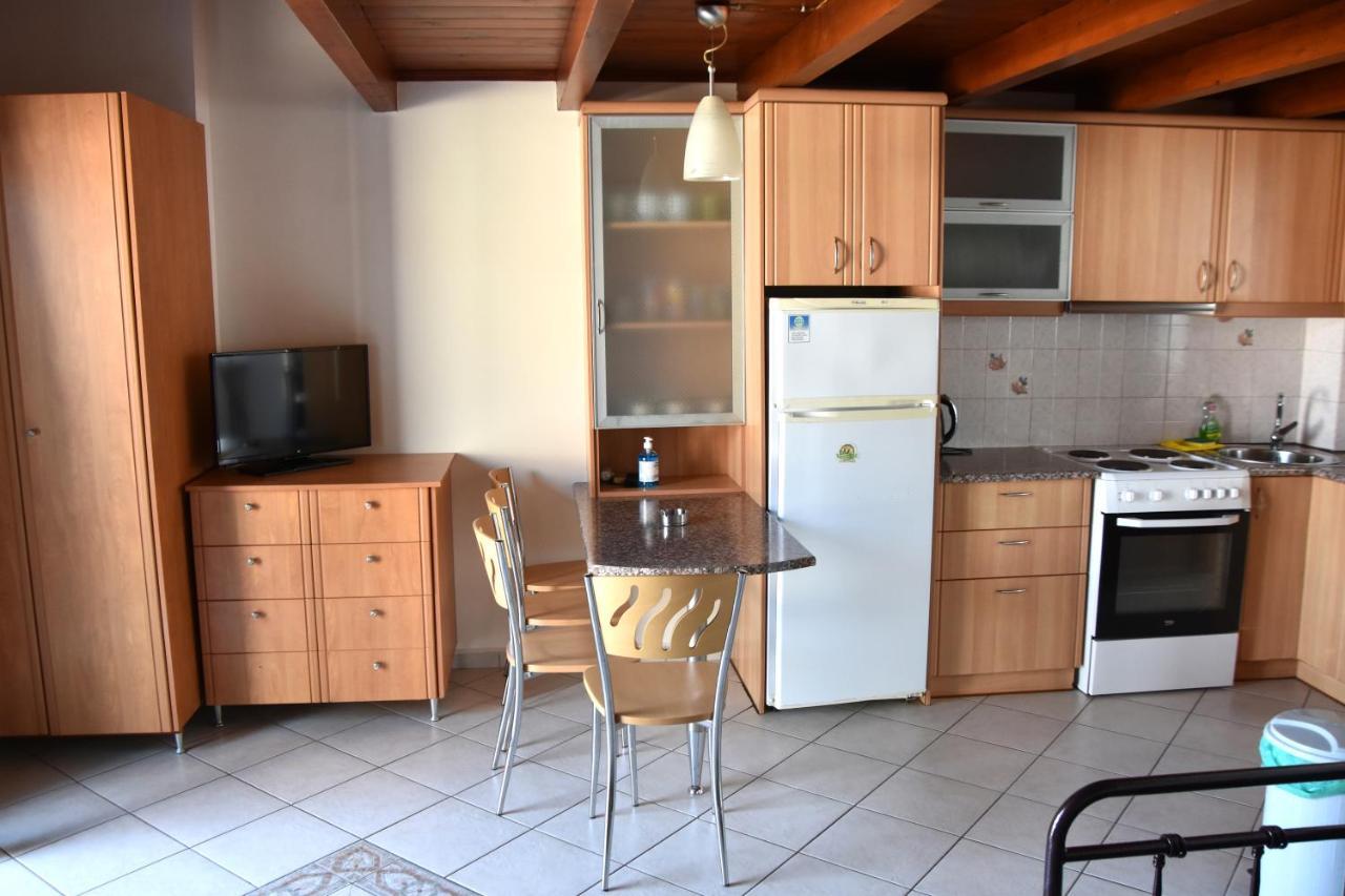 Irides Apartments Megalochori  Εξωτερικό φωτογραφία