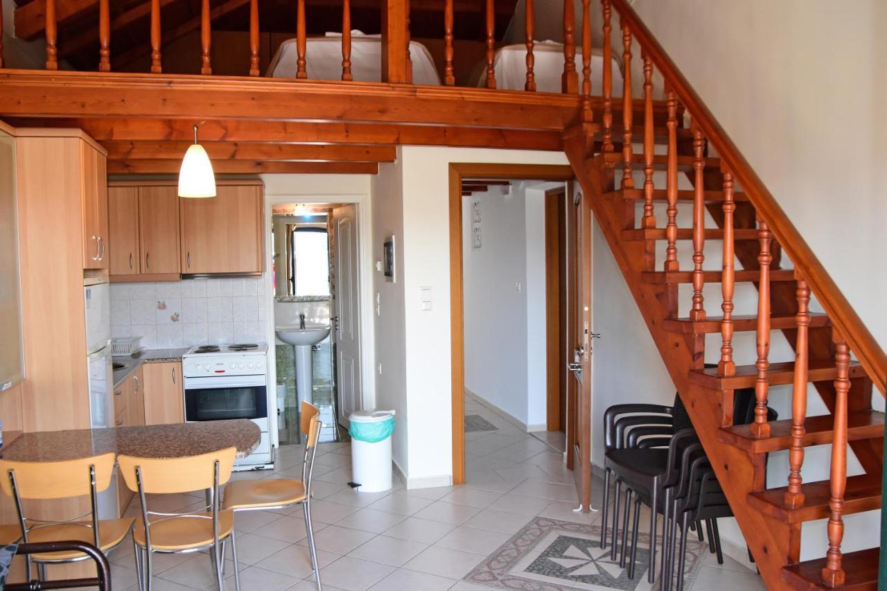Irides Apartments Megalochori  Εξωτερικό φωτογραφία