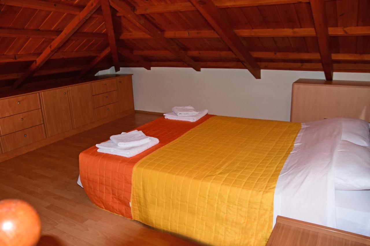 Irides Apartments Megalochori  Εξωτερικό φωτογραφία