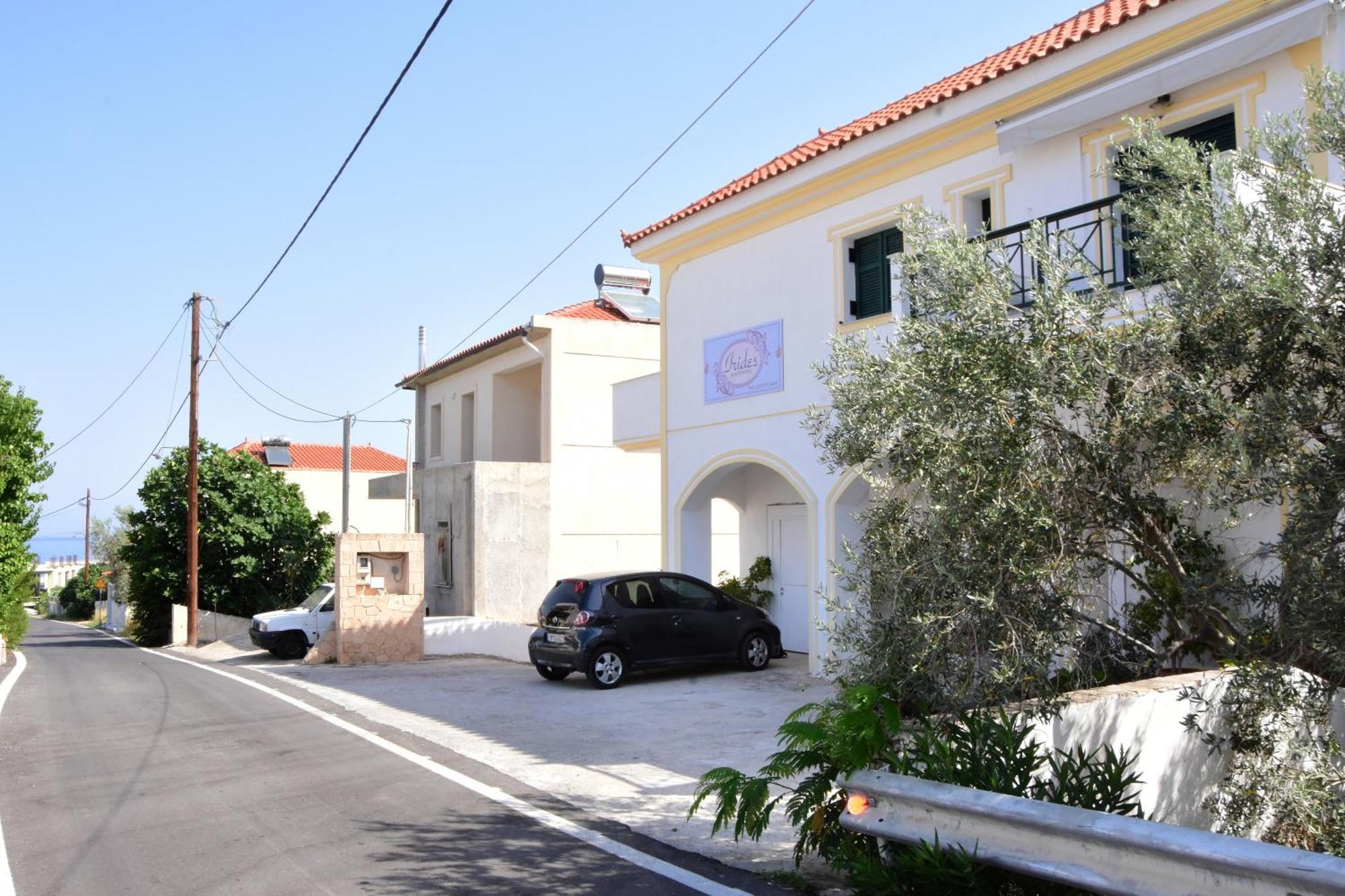 Irides Apartments Megalochori  Εξωτερικό φωτογραφία