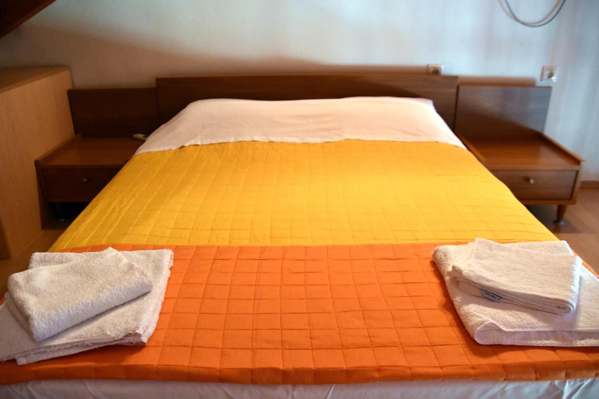 Irides Apartments Megalochori  Εξωτερικό φωτογραφία